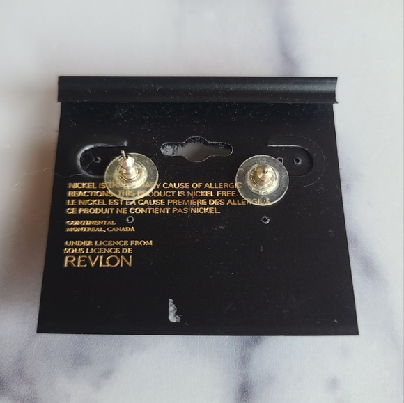 Revlon Silver Shell Shaped Stud Earrings - Picture 10 of 10